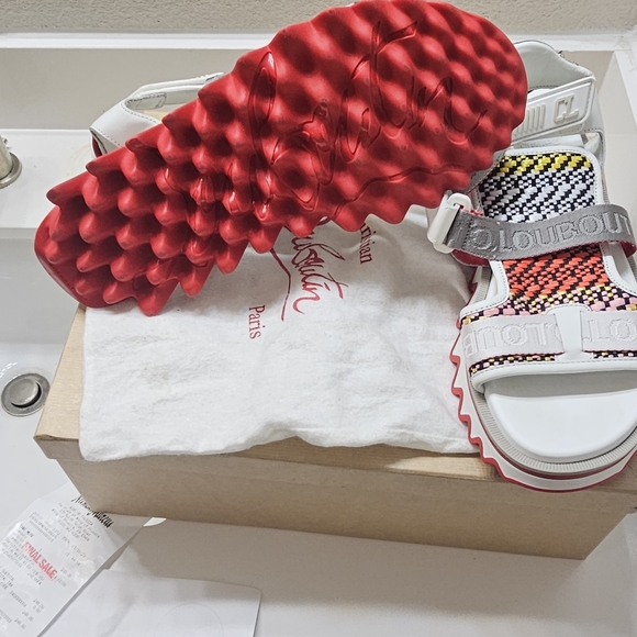 I\'m selling my christian louboutin best sandals ever just like new main image 9